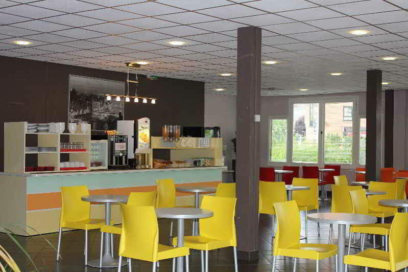 Hotelf1 Cergy Exterior foto